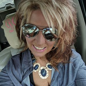 Meet your Posher, Donna